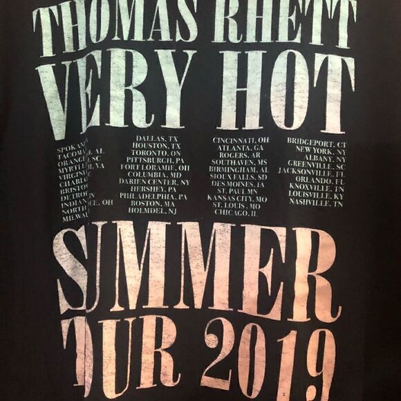 Thomas Rhett Very Hot Summer Tour 2019 - Picture 4 of 4